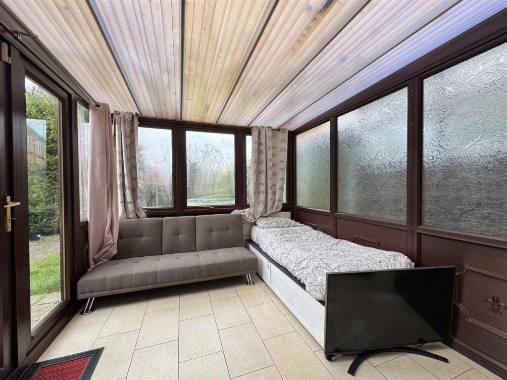 Clove, 3-4 Bed House With Garden, Free Parking, Sleeps 9 In Grays & Chafford Hundred Stifford Exteriör bild